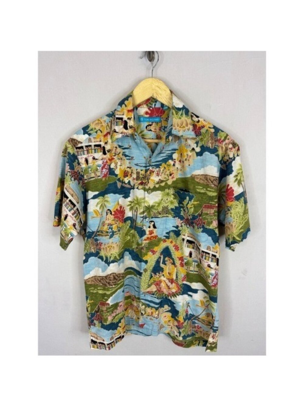 Tori Richard Mens XS Hawaiian Shirt Cotton Lawn Hula Surfer Print 0300 1771